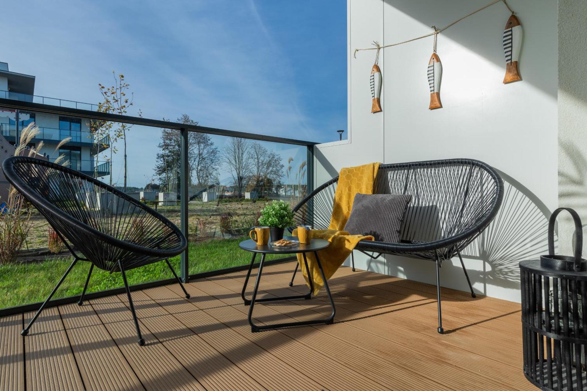 Dziwnow Luxurious Apartment No1 By The River By Renters Prestige Bagian luar foto