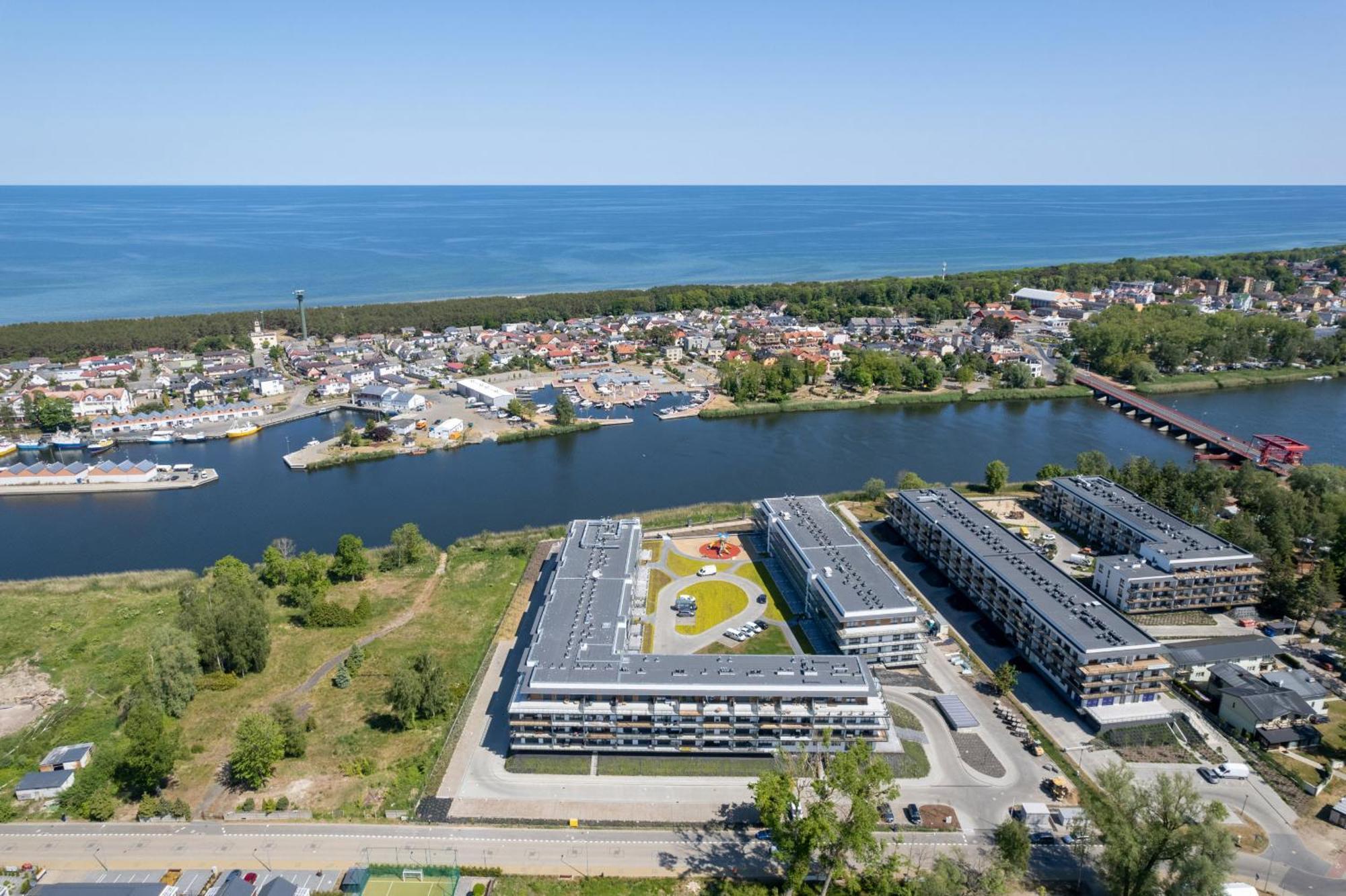 Dziwnow Luxurious Apartment No1 By The River By Renters Prestige Bagian luar foto