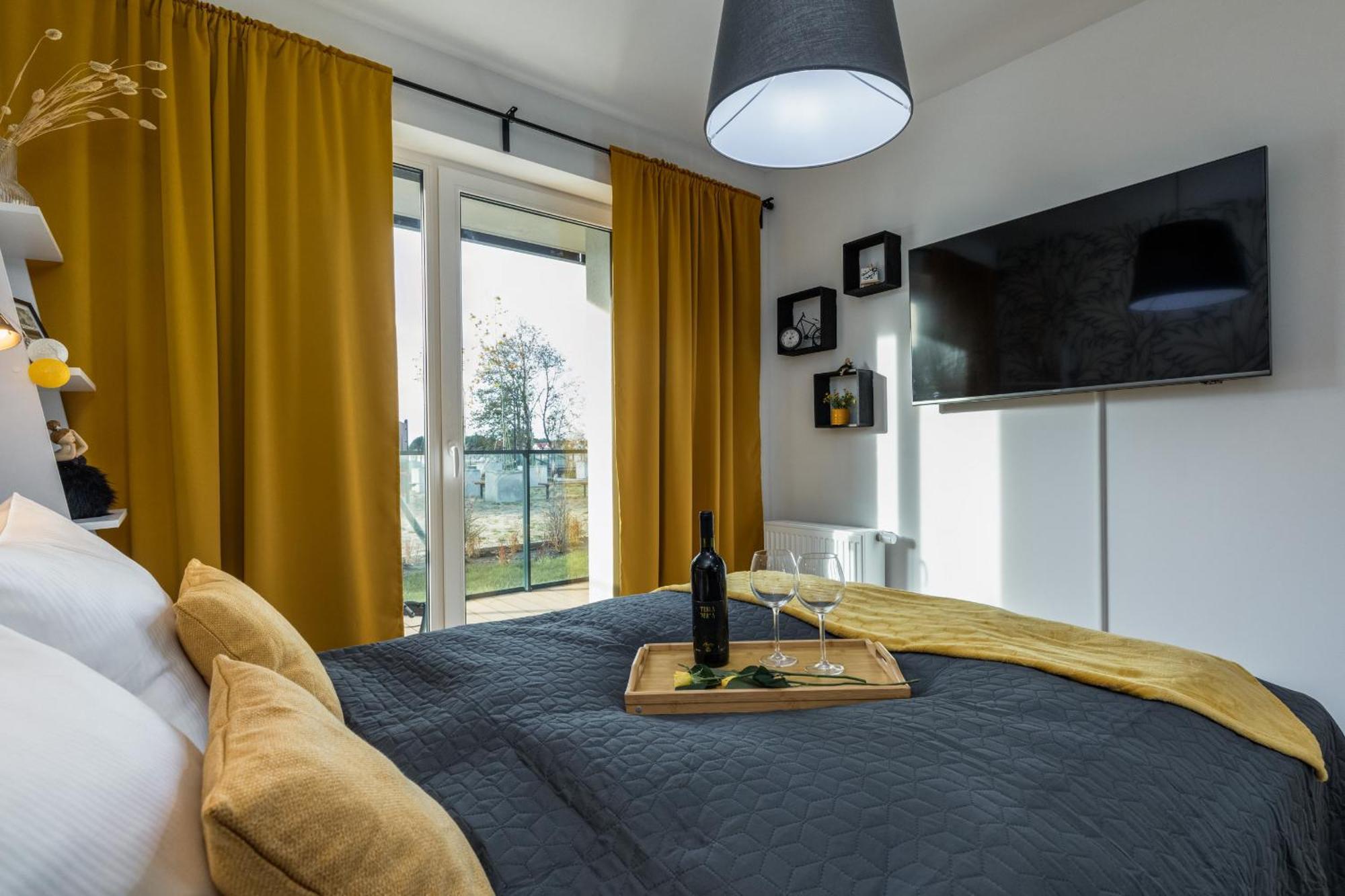 Dziwnow Luxurious Apartment No1 By The River By Renters Prestige Bagian luar foto
